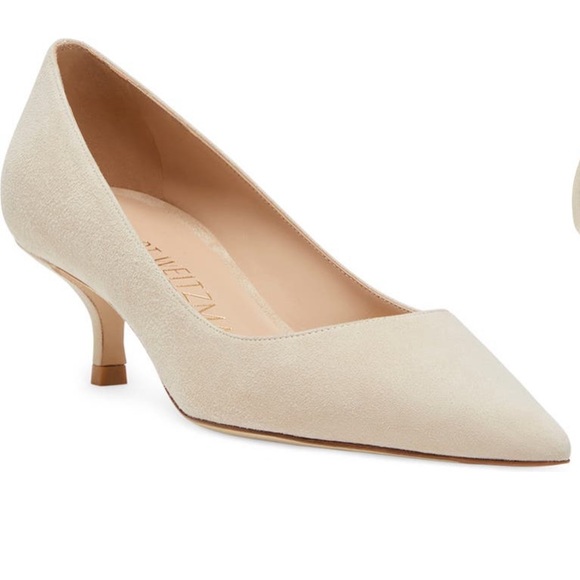Stuart Weitzman - Stuart Kitten Pump Dune Suede - Picture 3 of 4